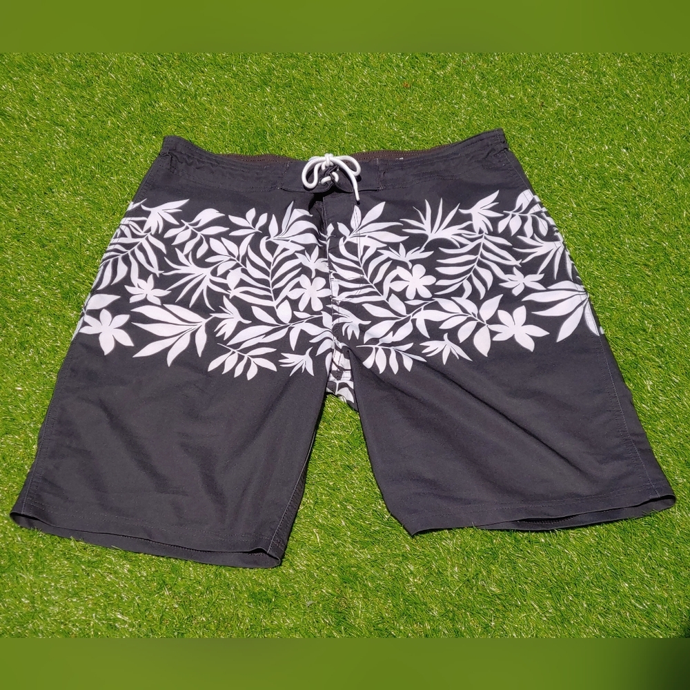 Excellent Used Condition Men's OLD NAVY Board Short Blue Floral Stripe Size 34.